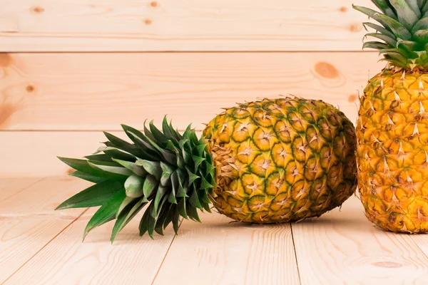 Fresh ripe pineapples — Stock Photo, Image