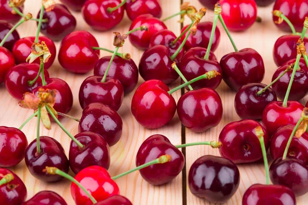 Cerezas frescas —  Fotos de Stock