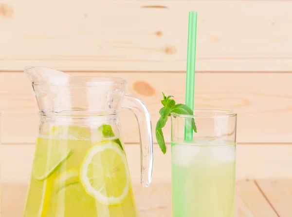 Summer lemonade — Stock Photo, Image