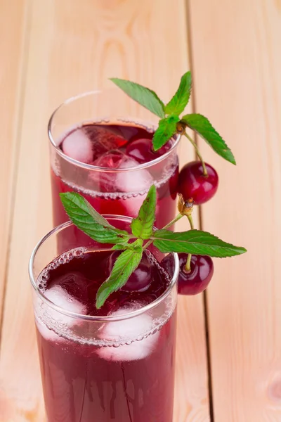 Rood fruit cocktail — Stockfoto