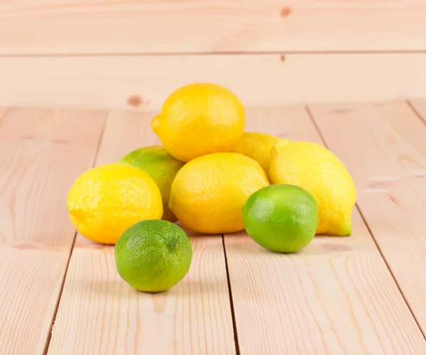 Limones frescos —  Fotos de Stock