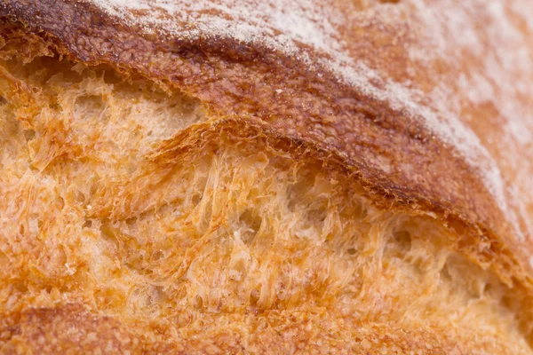 Sprakande vitt bröd — Stockfoto