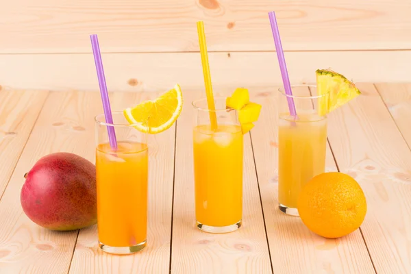 芒果和果汁. — 图库照片