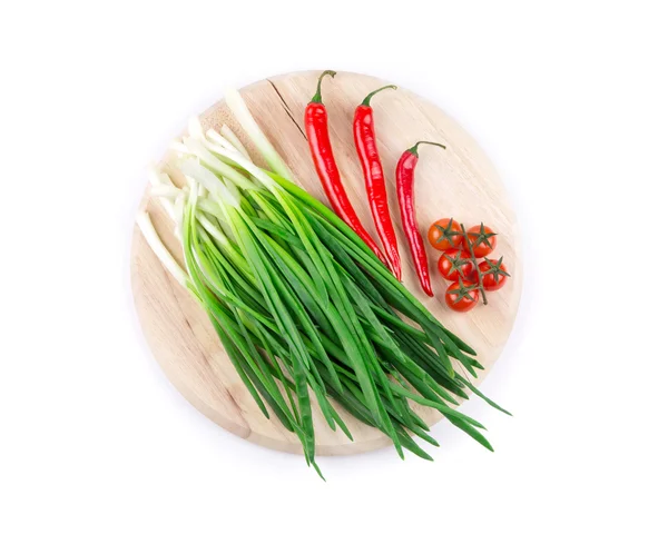 Cebolla verde con pimiento rojo —  Fotos de Stock