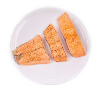 Kızarmış somon filetosu..