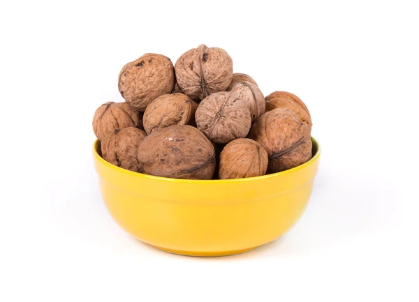 Manojo de nueces en tazón — Foto de Stock