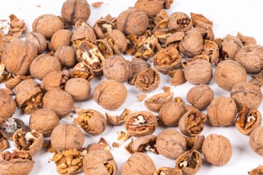 yığın kırık ceviz