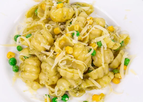 Pasta with cheese and pesto. — Stock Photo, Image