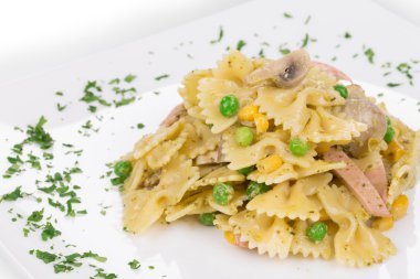 jambon ile makarna farfalle