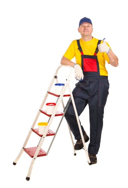 Trabalhador na escada mostrando o polegar para cima — Fotografia de Stock