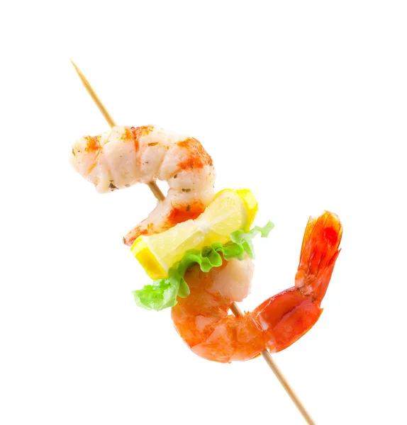 Crevettes grillées sur un bâton — Photo