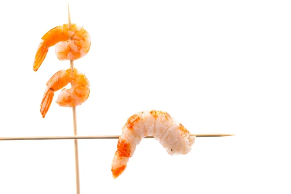 Grilled shrimps on a stick. — Stock Photo, Image