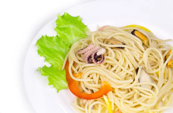 Leckere italienische Pasta mit Meeresfrüchten. — Stockfoto