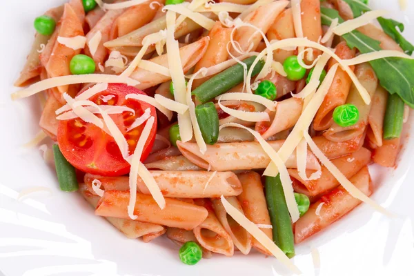 Pasta penne rigate med tomatsås. — Stockfoto