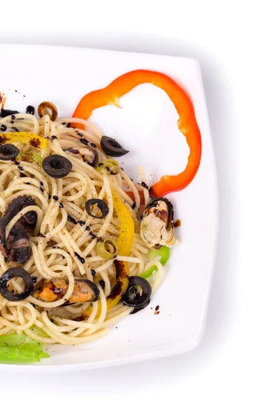 Massa italiana saborosa com frutos do mar — Fotografia de Stock