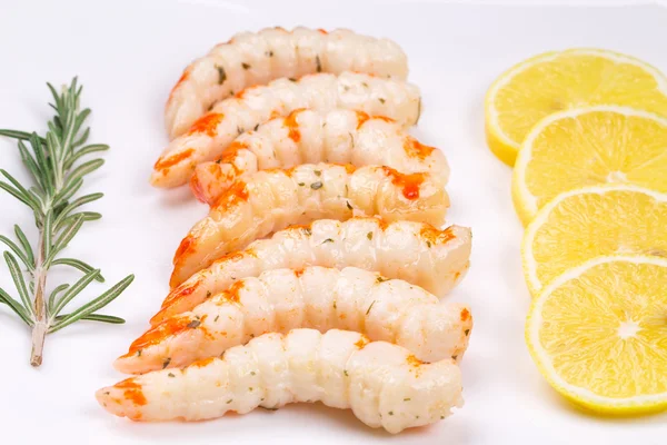 Boiled shrimps on plate — Stock Photo, Image