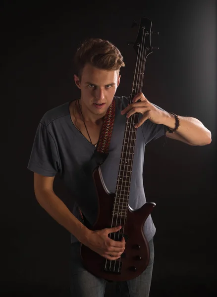 Bajo guitarrista . — Foto de Stock