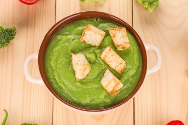 kurutulmuş kabuklar ile krem çorba