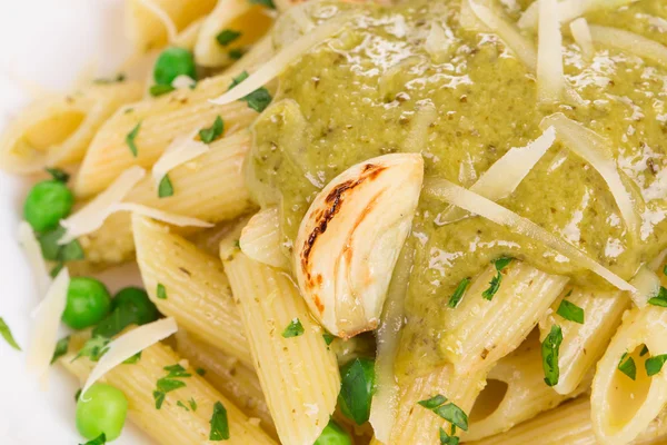 Pasta med pesto — Stockfoto