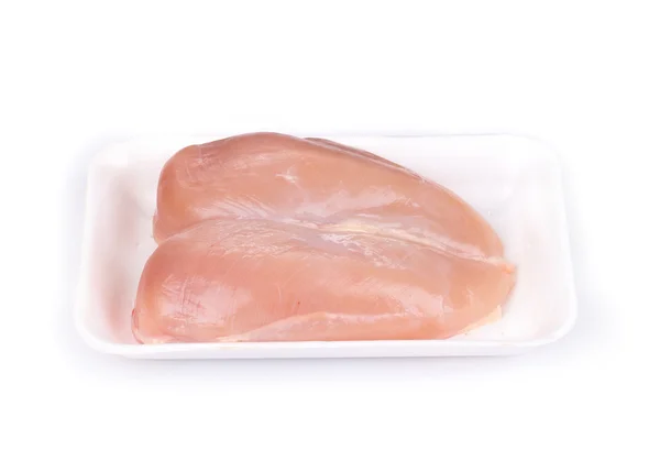Филе сырой куриной грудки — стоковое фото