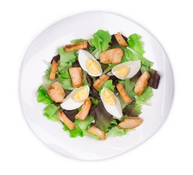 Sezar salatası yumurta.