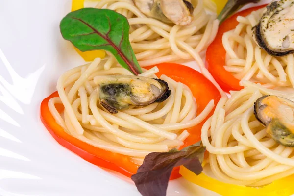 Italian pasta with seafood — Stock Photo, Image