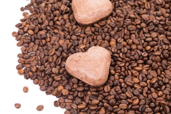 Galletas en granos de café con macarrones . — Foto de Stock