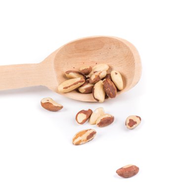 tahta kaşıkla Brezilya fıstığı.