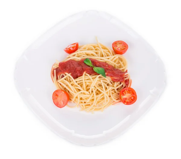 Спагетті з помідорами та базиліком . — стокове фото