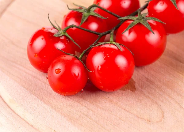 Kilka pomidorów Cherry — Zdjęcie stockowe