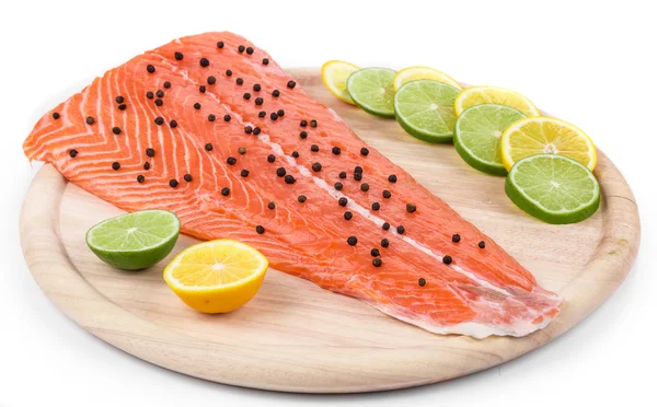 Raw salmon fillet on platter. — Stock Photo, Image