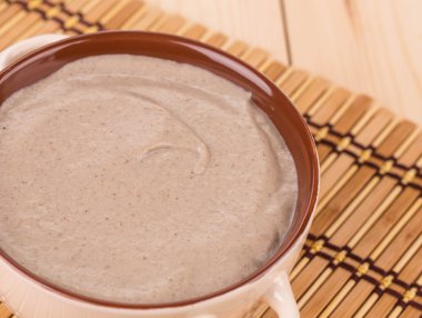 Mantar kremalı çorba.