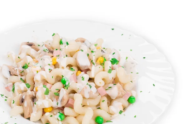 Pasta cavatappi med grönsaker och korv. — Stockfoto