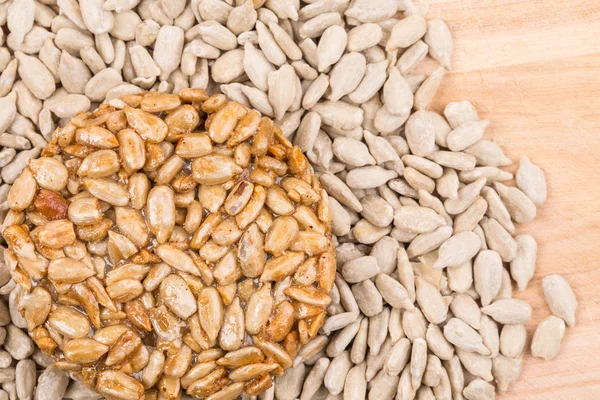 Bunch of pelled sunflower seeds. — Stock Photo, Image