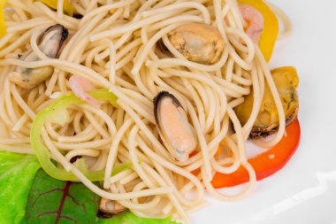 Haute cuisine olarak deniz ürünleri ile İtalyan makarna.