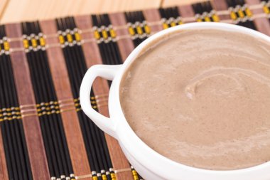 Mantar kremalı çorba.