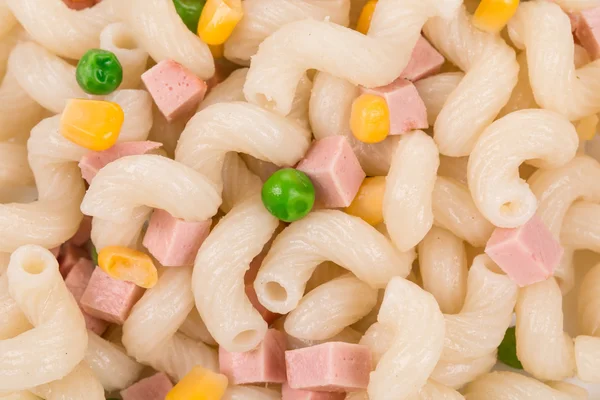 Pasta cavatappi med grönsaker och korv — Stockfoto