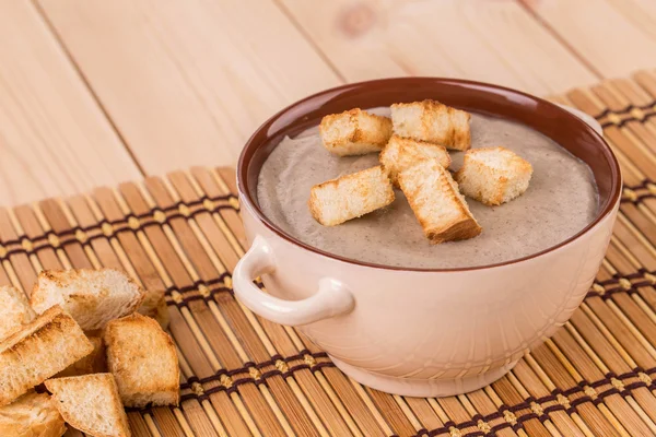 Pea soup with crouton — Stock Photo, Image