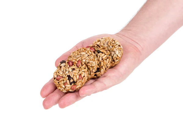 Sementes de amendoim torradas na mão . — Fotografia de Stock