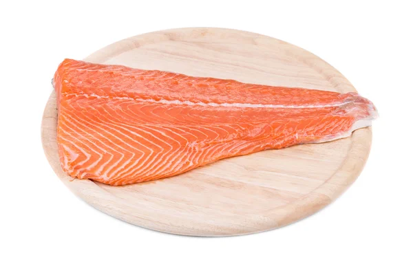 Filetto di salmone su tavola di legno — Foto Stock