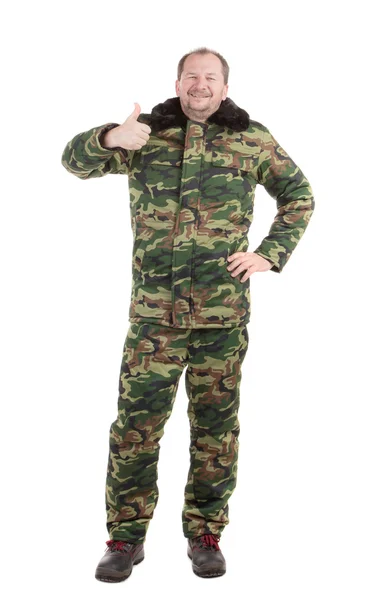 Man på kamouflage-vinterjacka — Stockfoto
