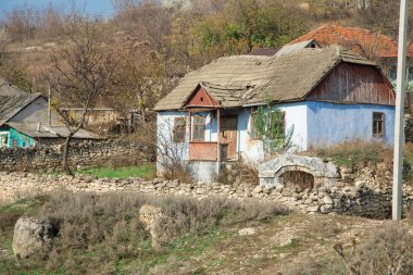 Eski evin manzarası