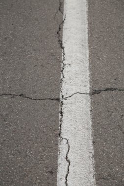 Brocken yol işareti