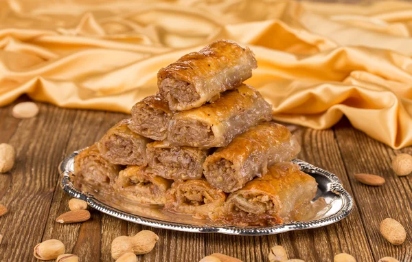 Traditionele Turkse baklava. — Stockfoto