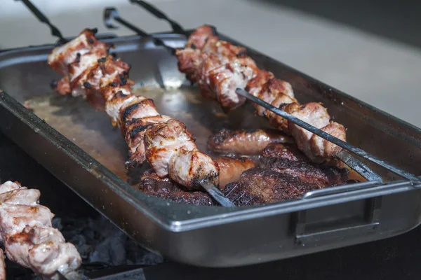 Carne fresca shish kebab . — Fotografia de Stock