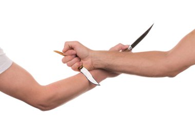 Silah bir bıçak ile engelleme.