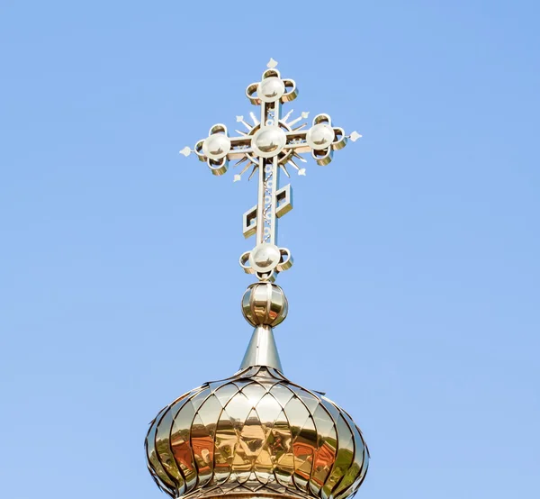 Golden dome with a cross of the Church — ストック写真