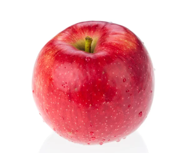 Φρέσκο κόκκινο μήλο με σταγόνες νερού. — Φωτογραφία Αρχείου