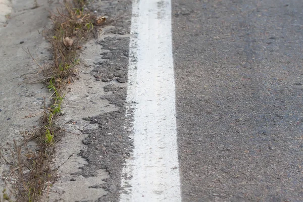 Nahaufnahme vom Straßenrand — Stockfoto