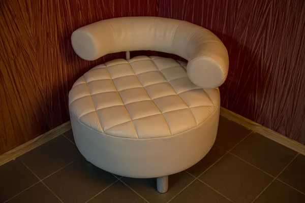 Fauteuil élégant dans le coin — Photo